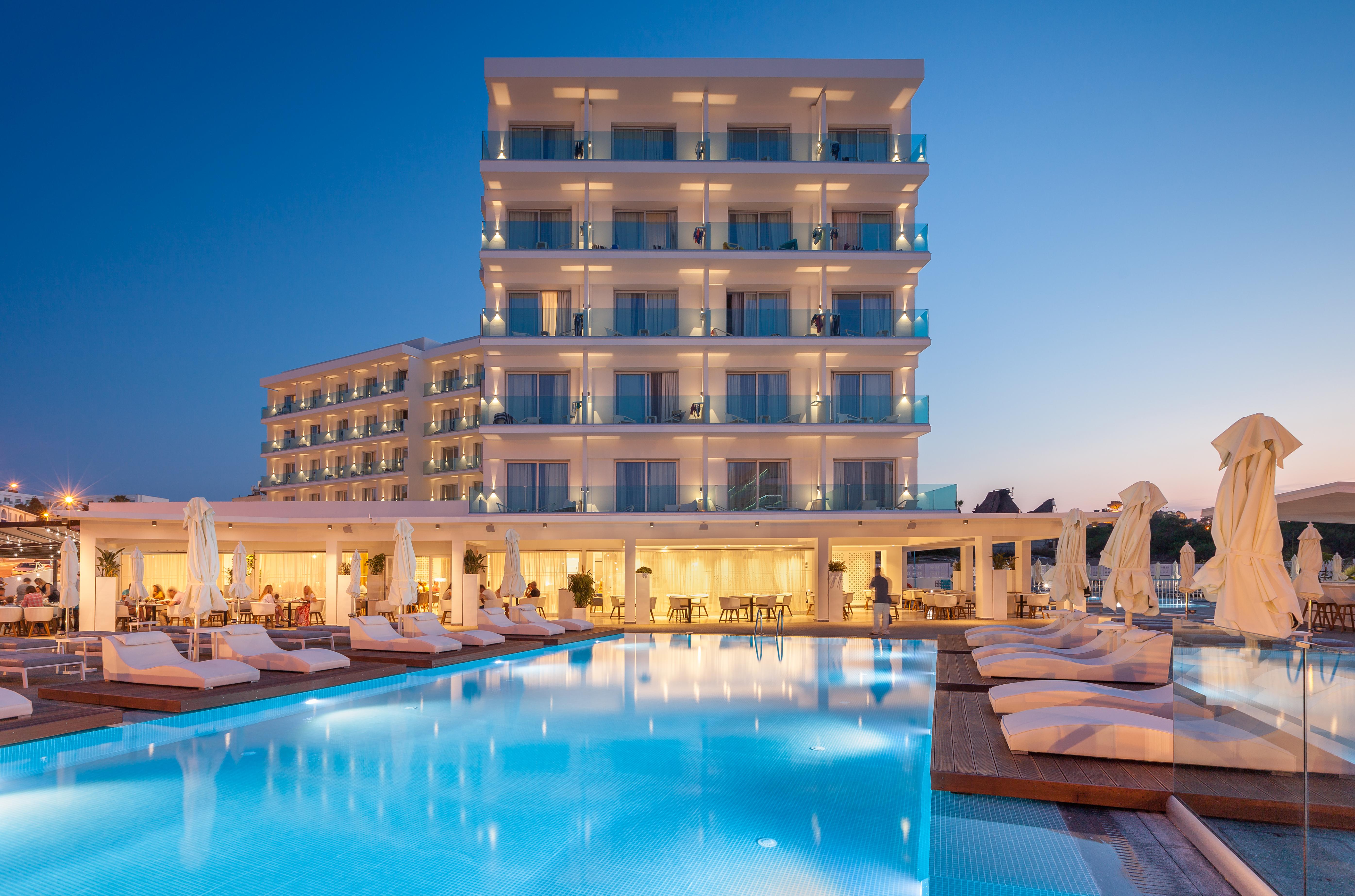 Hôtel The Blue Ivy & Suites (adults Only) 4*